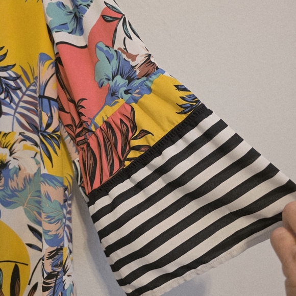 Valerie Stevens Tropical Blouse Top Bell Sleeves Resort Vacation Women's XL - Picture 7 of 12